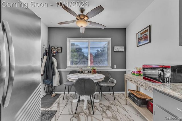 24804 Ridgecroft Avenue, Eastpointe, MI 48021