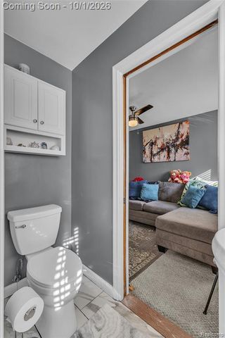 24804 Ridgecroft Avenue, Eastpointe, MI 48021