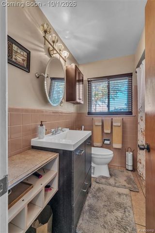 24804 Ridgecroft Avenue, Eastpointe, MI 48021