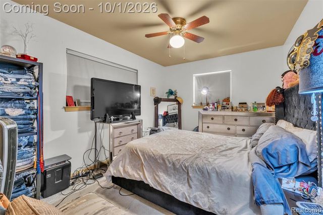 24804 Ridgecroft Avenue, Eastpointe, MI 48021
