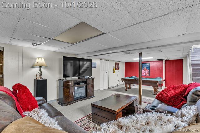 24804 Ridgecroft Avenue, Eastpointe, MI 48021
