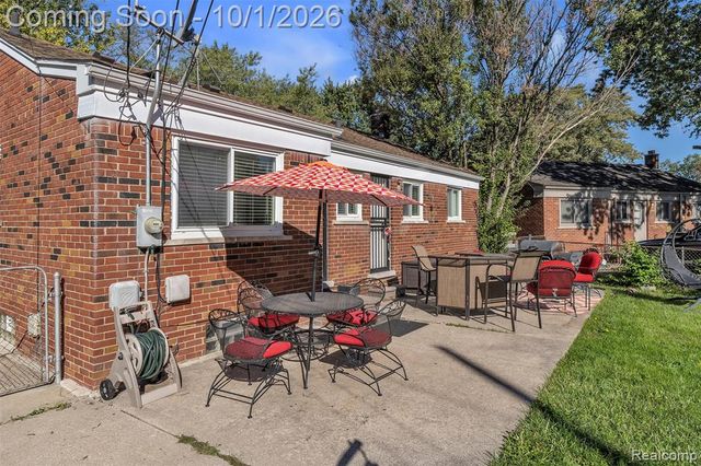 24804 Ridgecroft Avenue, Eastpointe, MI 48021