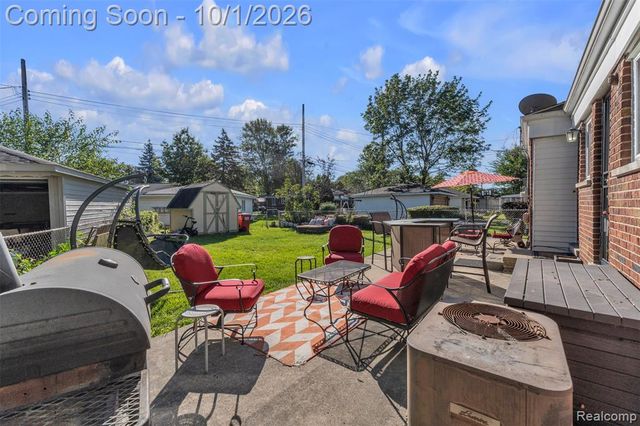 24804 Ridgecroft Avenue, Eastpointe, MI 48021