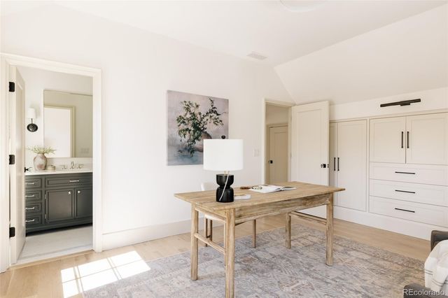 858 S Saint Paul Street, Denver, CO 80209