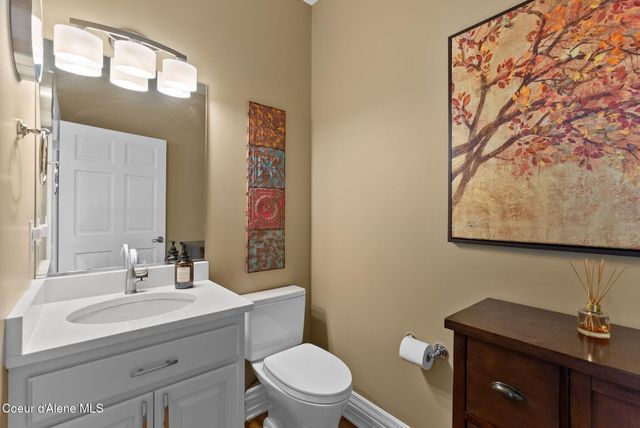 1611 E Heritage Ln, Spokane, WA 99208