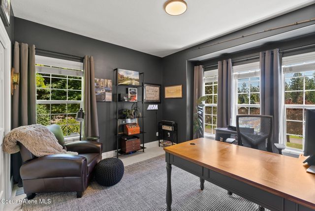 1611 E Heritage Ln, Spokane, WA 99208