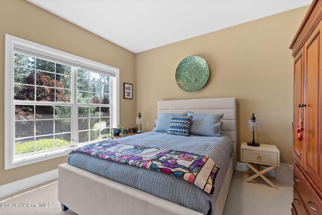 1611 E Heritage Ln, Spokane, WA 99208