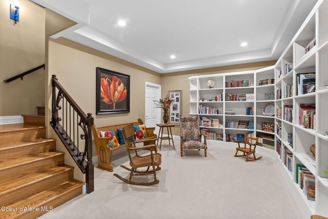 1611 E Heritage Ln, Spokane, WA 99208