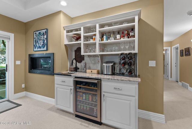 1611 E Heritage Ln, Spokane, WA 99208