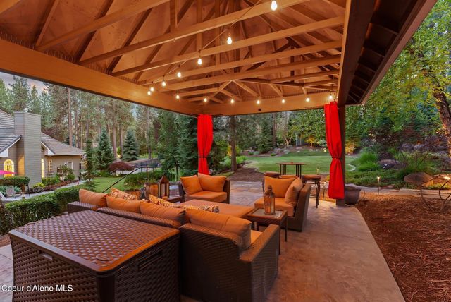 1611 E Heritage Ln, Spokane, WA 99208