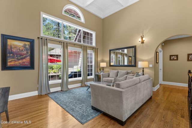 1611 E Heritage Ln, Spokane, WA 99208