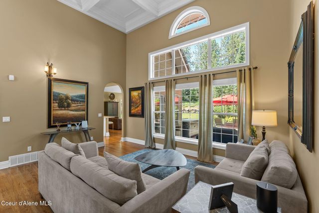 1611 E Heritage Ln, Spokane, WA 99208