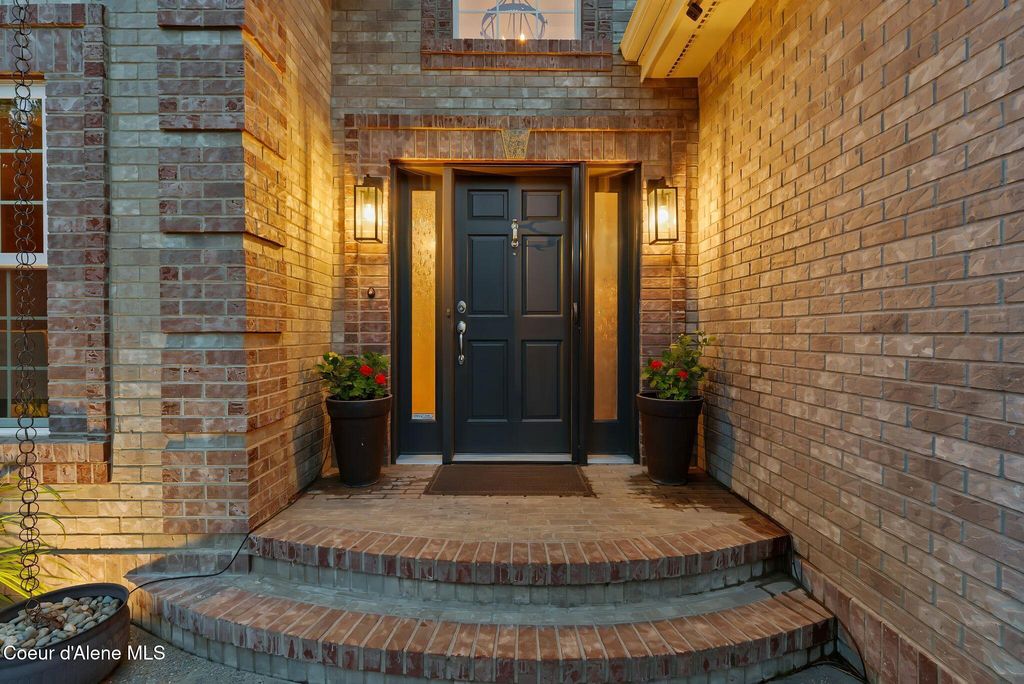 1611 E Heritage Ln, Spokane, WA 99208 photo 2