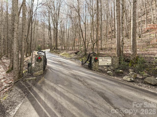 1480 Odalu Trail, Maggie Valley, NC 28751