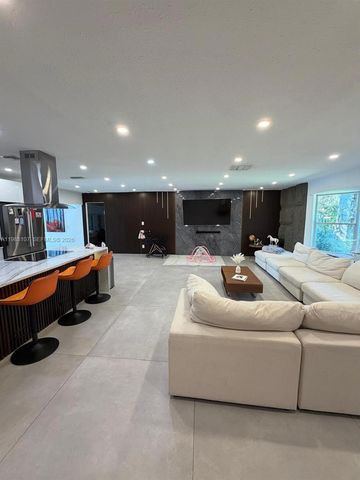 2810 Riverland Rd, Fort Lauderdale, FL 33312