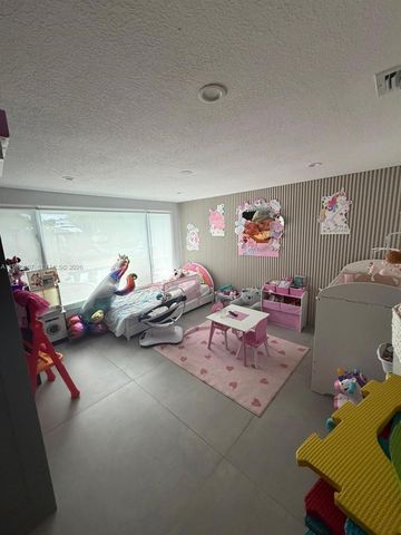 2810 Riverland Rd, Fort Lauderdale, FL 33312