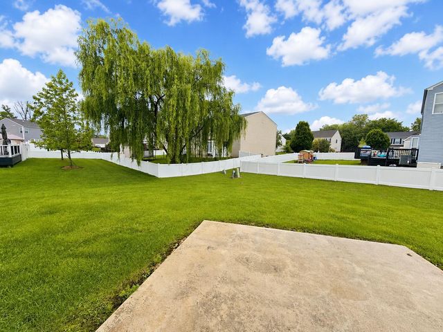 4879 Shallowford Loop, Grove City, OH 43123