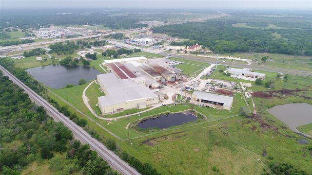 2170 E State Highway 31, Corsicana, TX 75109