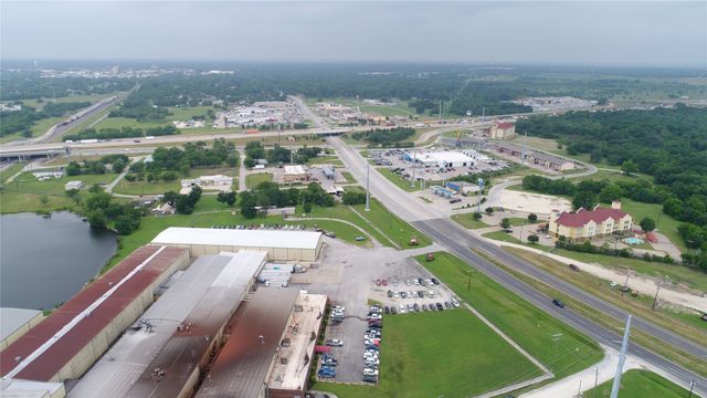 2170 E State Highway 31, Corsicana, TX 75109