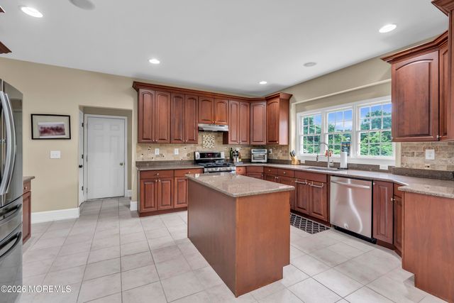 2 Michaels Court, Jackson, NJ 08527