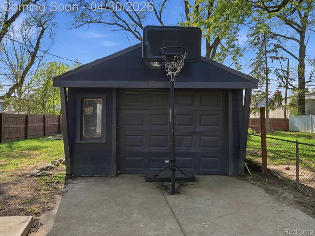 18901 Garfield, Redford Charter Township, MI 48240