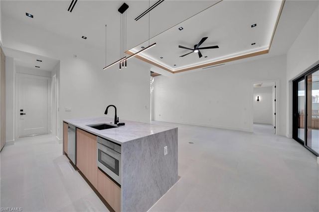 1317 SW 5th PL, Cape Coral, FL 33991