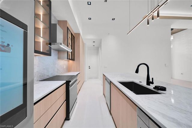 1317 SW 5th PL, Cape Coral, FL 33991