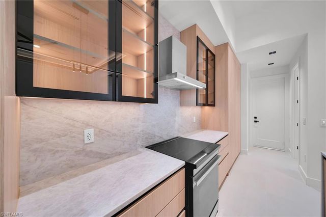 1317 SW 5th PL, Cape Coral, FL 33991