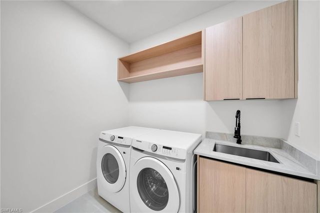 1317 SW 5th PL, Cape Coral, FL 33991