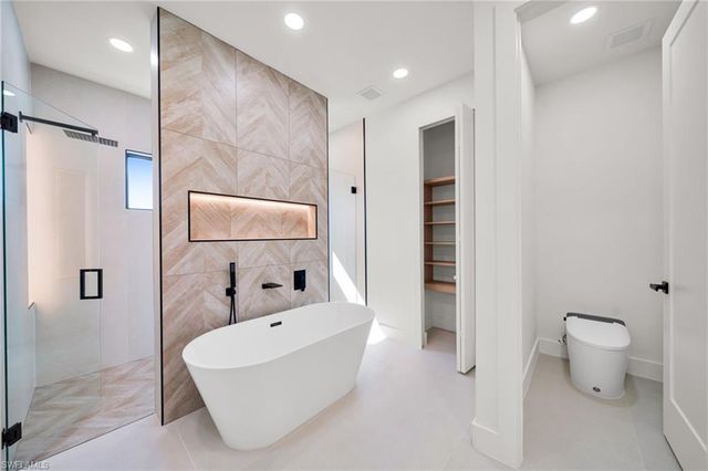 1317 SW 5th PL, Cape Coral, FL 33991