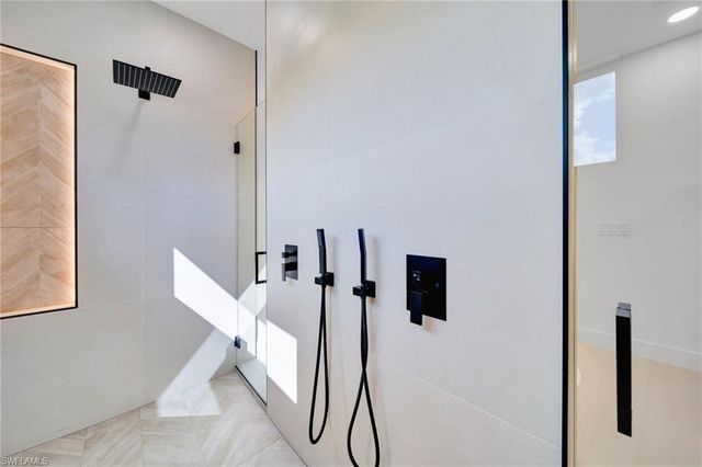 1317 SW 5th PL, Cape Coral, FL 33991