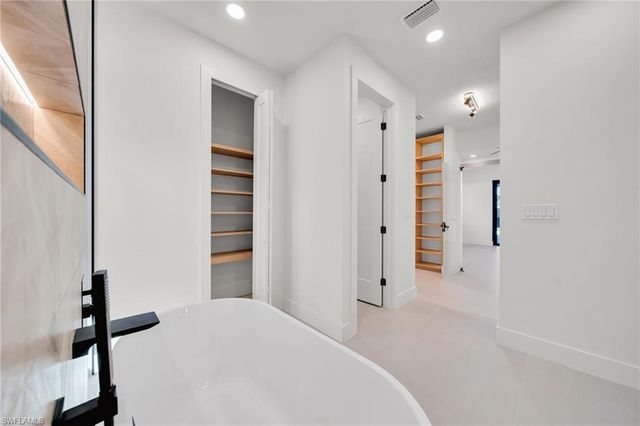 1317 SW 5th PL, Cape Coral, FL 33991