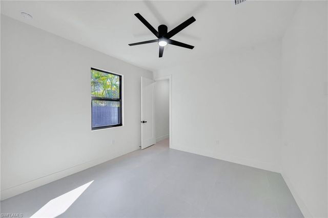 1317 SW 5th PL, Cape Coral, FL 33991