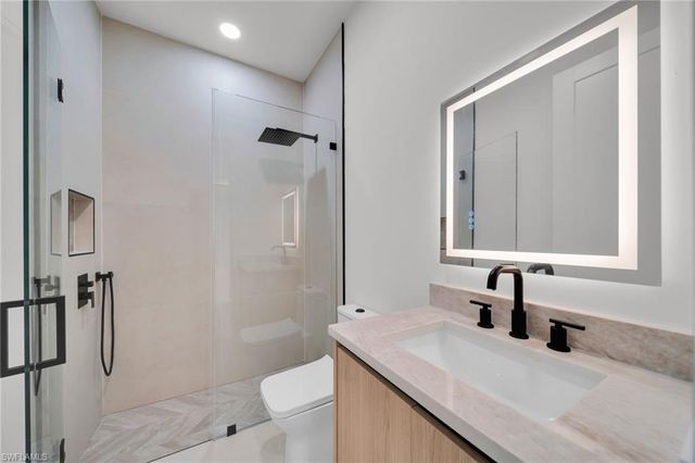 1317 SW 5th PL, Cape Coral, FL 33991