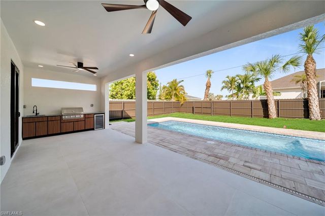 1317 SW 5th PL, Cape Coral, FL 33991