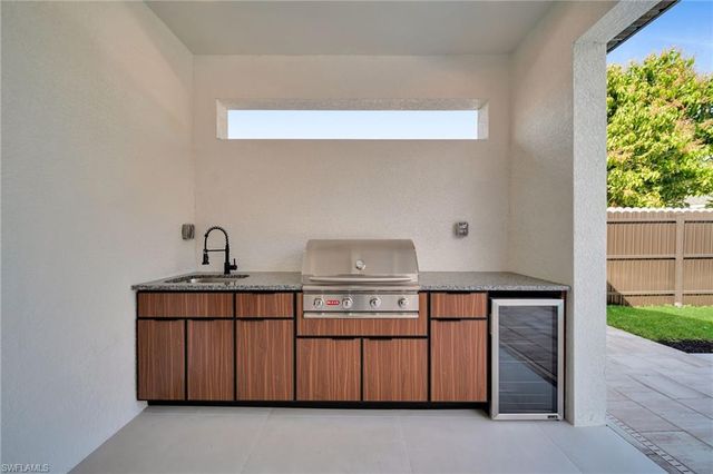 1317 SW 5th PL, Cape Coral, FL 33991