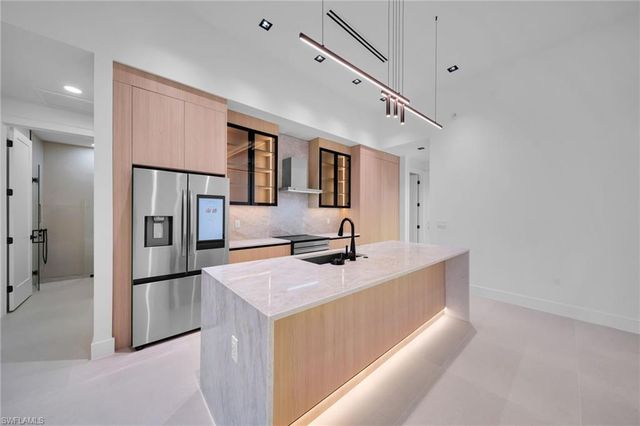 1317 SW 5th PL, Cape Coral, FL 33991