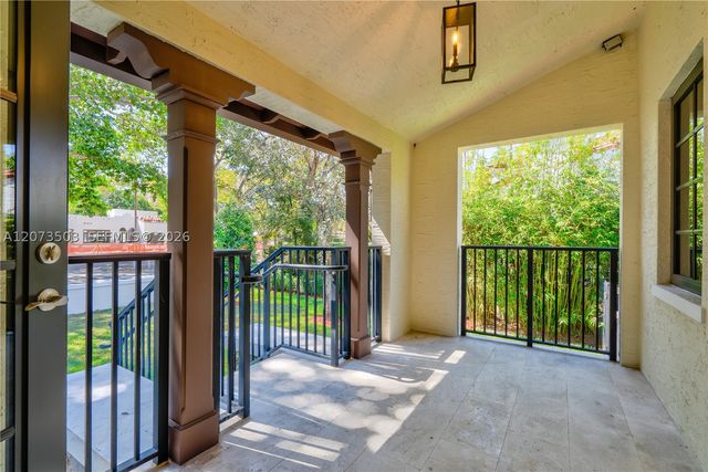 519 Alhambra Cir, Coral Gables, FL 33134