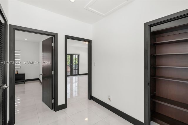 519 Alhambra Cir, Coral Gables, FL 33134