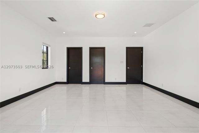 519 Alhambra Cir, Coral Gables, FL 33134