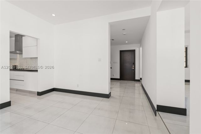 519 Alhambra Cir, Coral Gables, FL 33134
