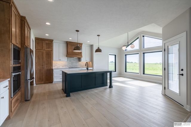 10209 S 214th Street, Gretna, NE 68028