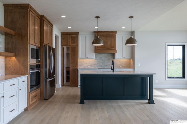 10209 S 214th Street, Gretna, NE 68028