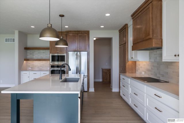 10209 S 214th Street, Gretna, NE 68028