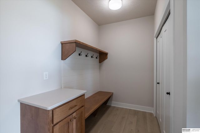 10209 S 214th Street, Gretna, NE 68028