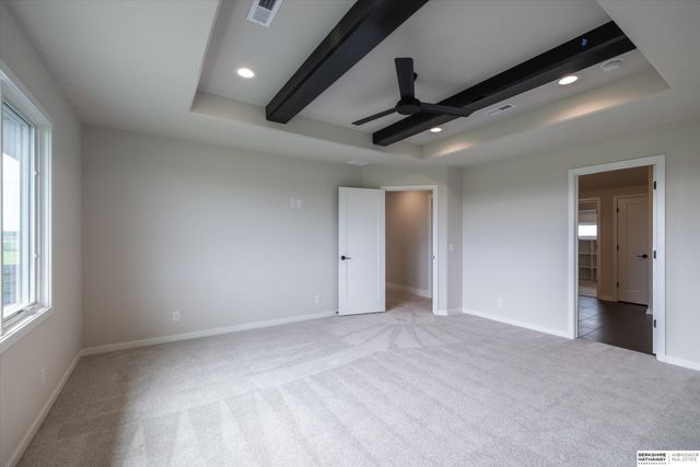 10209 S 214th Street, Gretna, NE 68028