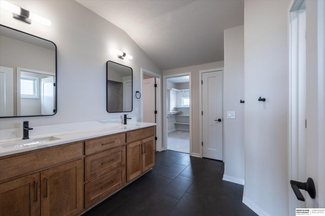 10209 S 214th Street, Gretna, NE 68028