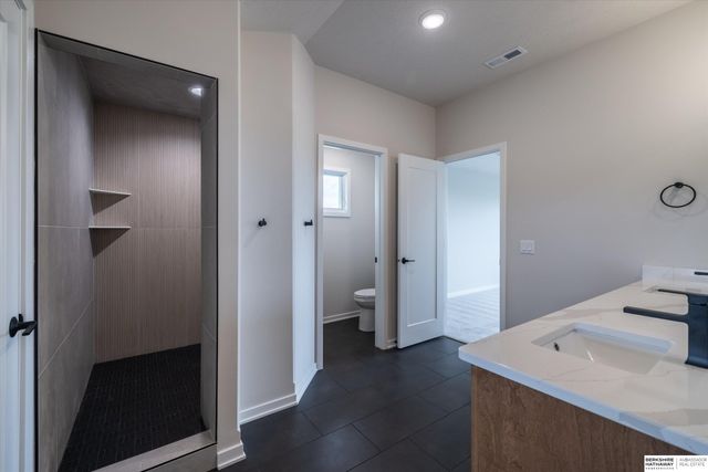 10209 S 214th Street, Gretna, NE 68028