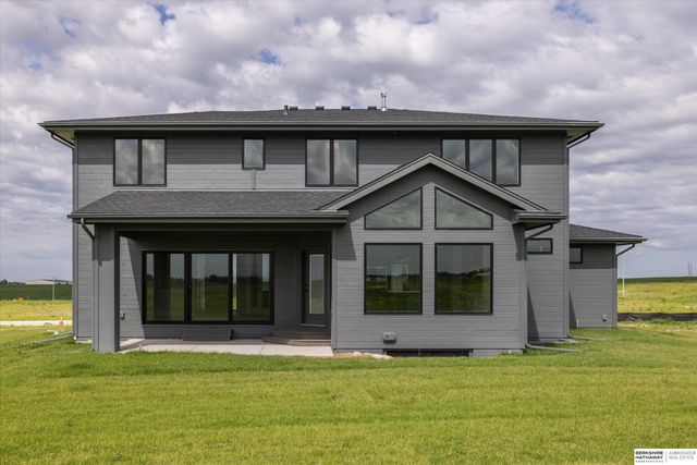 10209 S 214th Street, Gretna, NE 68028