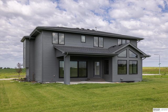 10209 S 214th Street, Gretna, NE 68028